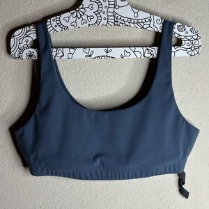 Vuori daily sports bra size large blue gray VW158
